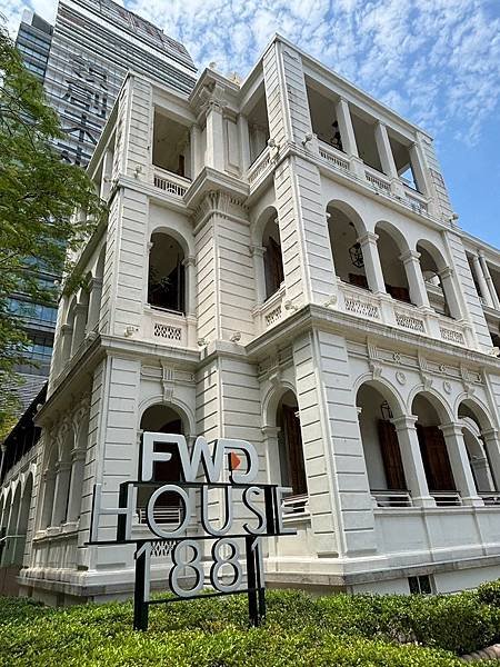 香港「尖沙嘴」走星光大道賞「維多利亞港燈光秀」、「1881商
