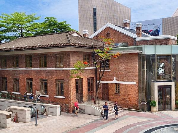 香港「尖沙嘴」走星光大道賞「維多利亞港燈光秀」、「1881商