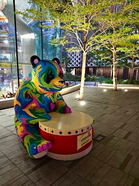 香港「尖沙嘴」走星光大道賞「維多利亞港燈光秀」、「1881商