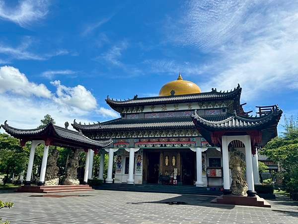 台南晃晃趣～「幸福包裝工廠」拍拍吃吃、「玄空法寺」放空去