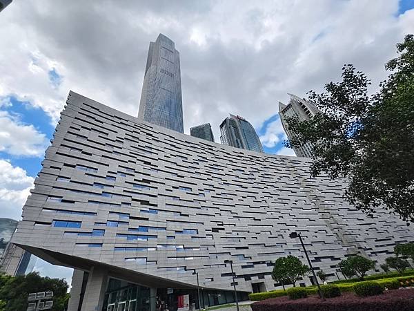 廣州～日與夜的「廣州塔」&amp; 廣州圖書館 &amp; 夜市