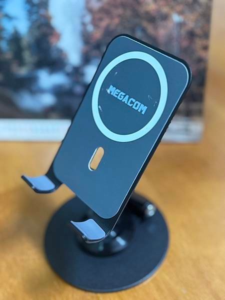 開箱分享～ 可充電貼心設計 質感滿分【MEGACOM】360