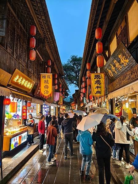 夜逛成都｜奎星樓街、寬窄巷、