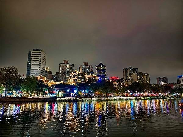 夜逛成都｜奎星樓街、寬窄巷、錦里古街