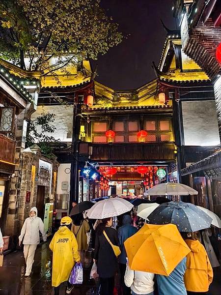 夜逛成都｜奎星樓街、寬窄巷、錦里古街