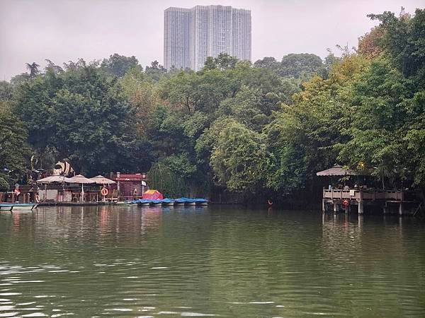 成都～人民公園、鶴鳴茶社、大慈寺、IFS國際金融中心、太古里