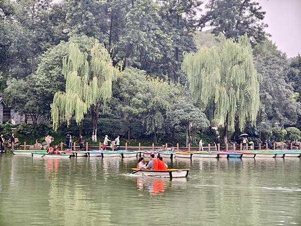 成都～人民公園、鶴鳴茶社、大慈寺、IFS國際金融中心、太古里