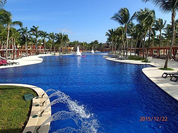 swimming pool.jpg
