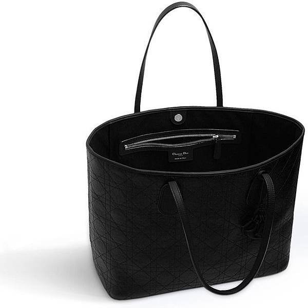 Dior-Panarea-Bag-black-canvas-interior.jpg