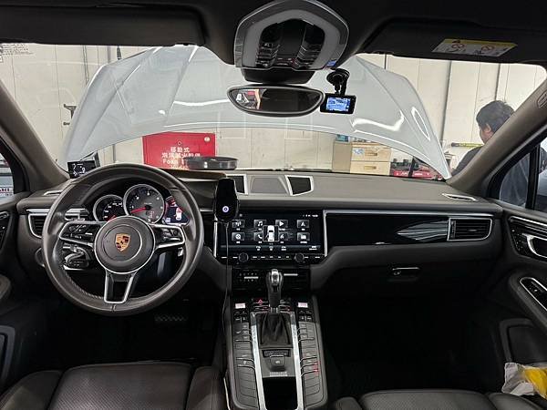 MacanS基礎保養結論篇：  MacanS 回到Porsche原廠的費用挺高的 ，但如果來我們夢工場汽車保養 ，不只價格較低而且享受的服務也不輸原廠 。如果您想找尋Porsche外廠保養 ，相信夢工場汽車會是您在台北的首選 。詳細可以參考Porsche保養貴嗎? P