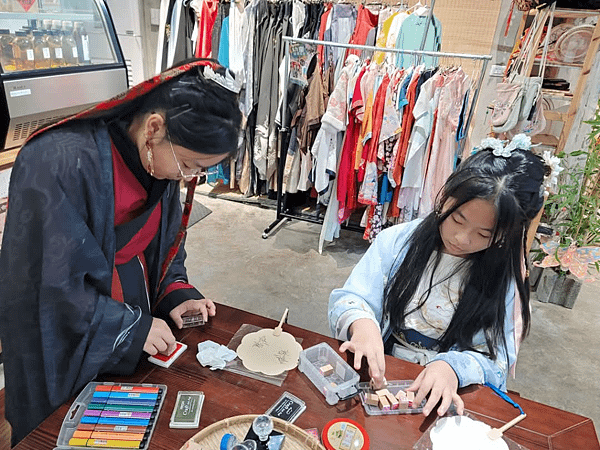 中部漢服推薦 塩太郎的家鹿港店  穿越時空的華麗體驗⁡  變