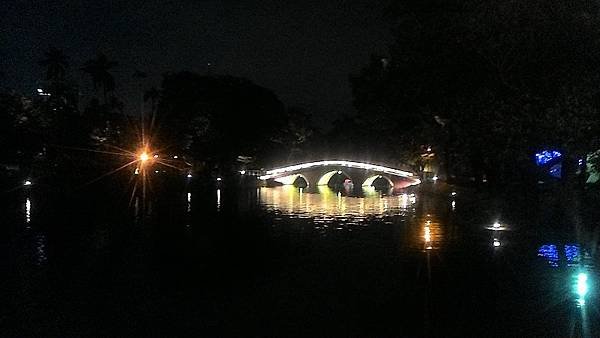 P_20180729_195947_LL_台中公園夜晚7.jpg