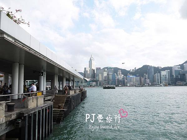 【香港 旅遊】尖沙咀輕旅行 維多利亞港景緻 香江燈光秀。附鄰