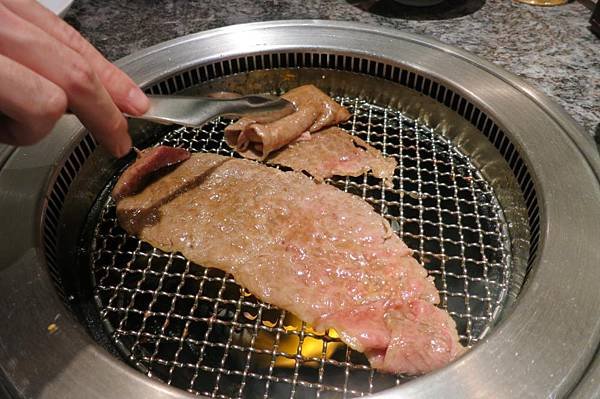 0503《焼肉 チャンピオン》a (5).JPG