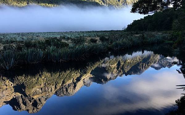 1107《峽灣國家公園》鏡湖 (1).jpg