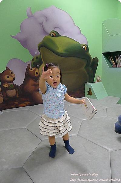 小書蟲玩樂PG-國美館 兒童繪本區 (25)