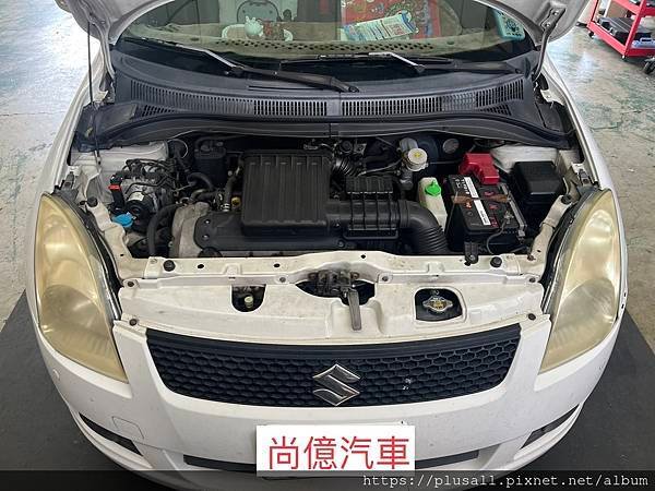 SUZUKI SWIFT  車門玻璃無法升降卡住