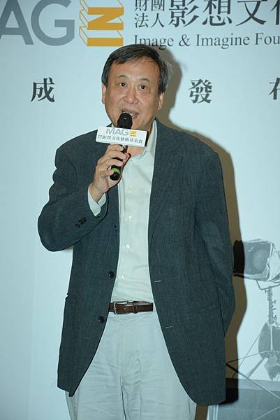 李崗導演以紀錄片《阿罩霧風雲》上下集的製片成果為基礎，發起影想基金會成立，並擔任董事執行長 (基金會提供)