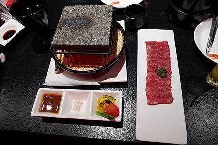 強肴 岩燒石板牛肉 (美國) (藝奇 ikki 新日本料理).jpg