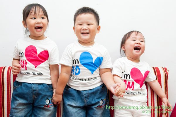 走～走～走～我們小手拉小手～(快樂小三裝 We&apos;re a Happy Family).jpg