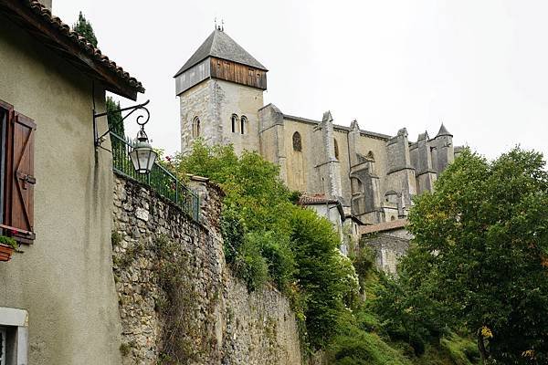 法國西南的山頂中世紀村莊 St Bertrand-de-Co