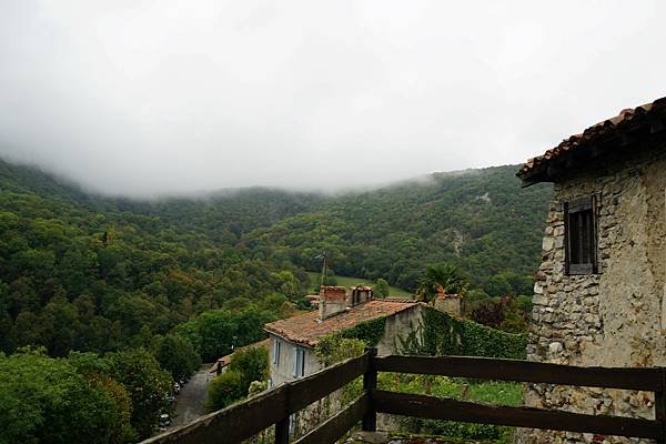 法國西南的山頂中世紀村莊 St Bertrand-de-Co