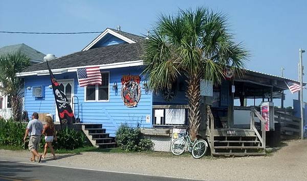 0725 Ocracoke town center (18).JPG