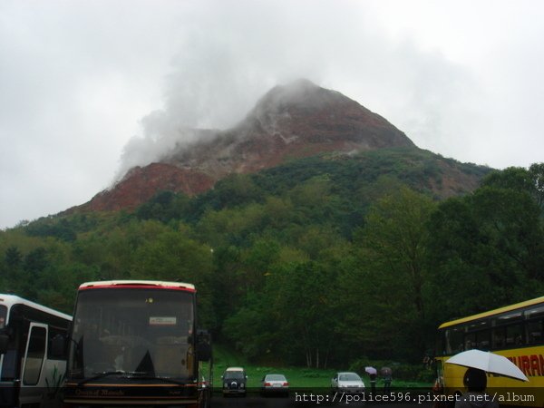 02833昭和新山.JPG - 200709日本北海道