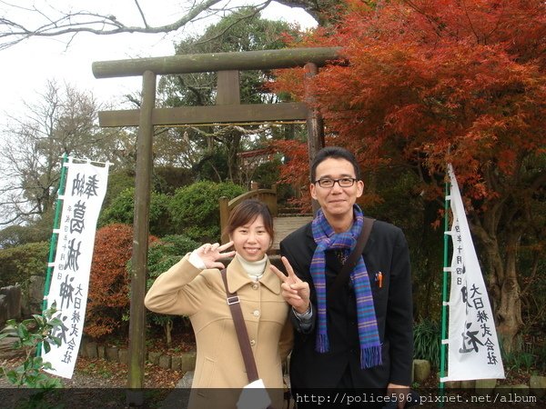 01681葛城神社-與導遊合照.JPG - 200611日本東京