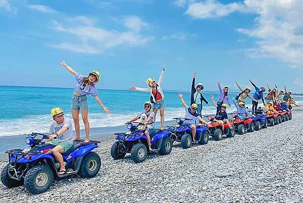 花蓮2b天空之鏡沙灘車7.jpg