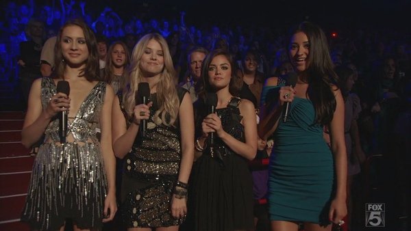 the.2010.teen.choice.awards.720p.hdtv.x264-2hd[23-41-48].JPG