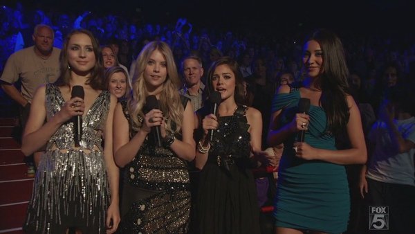 the.2010.teen.choice.awards.720p.hdtv.x264-2hd[23-41-35].JPG