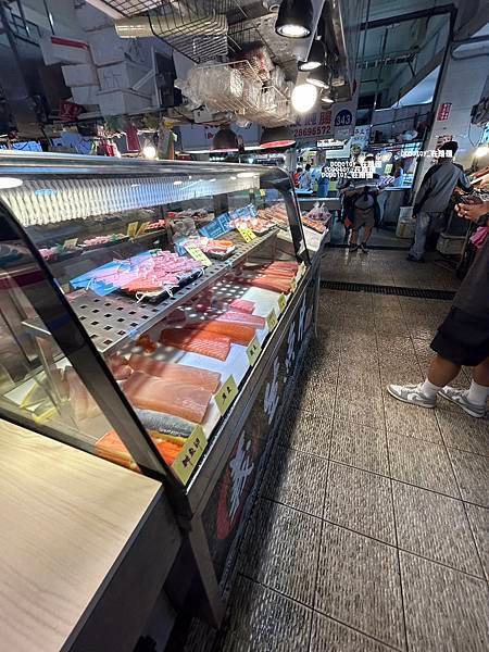 POPOTOY在˙屏東˙東港˙華僑市場有什麼？生魚片、海鮮、