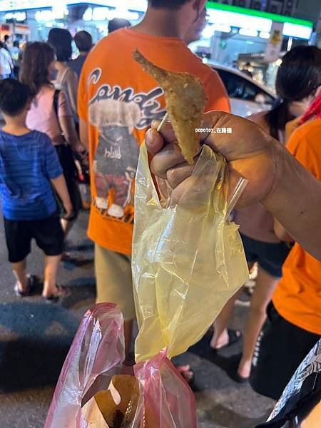 POPOTOY在屏東˙東港夜市超長超好逛，走到腿痠的夜市