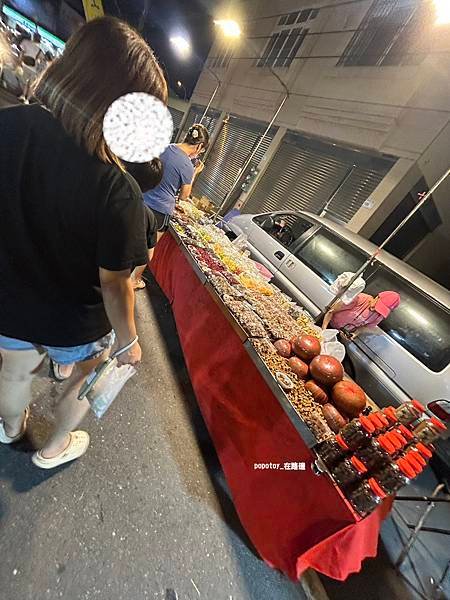 POPOTOY在屏東˙東港夜市超長超好逛，走到腿痠的夜市