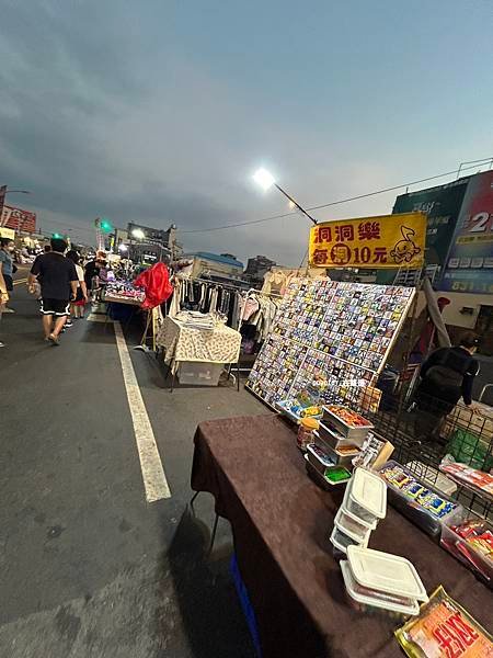 POPOTOY在屏東˙東港夜市超長超好逛，走到腿痠的夜市