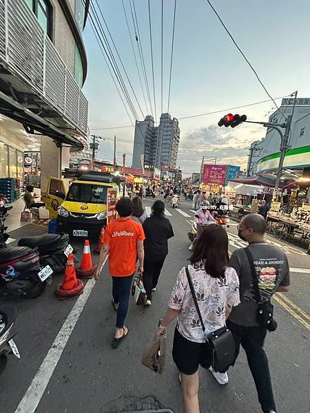 POPOTOY在屏東˙東港夜市超長超好逛，走到腿痠的夜市