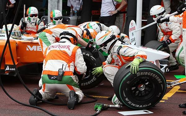 Force India mechanics