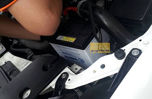 三菱  LANCER  使用GLOBAL電池-6