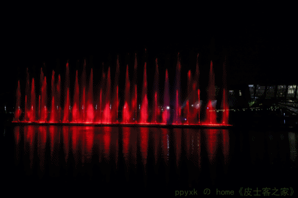 音樂噴泉(8).gif
