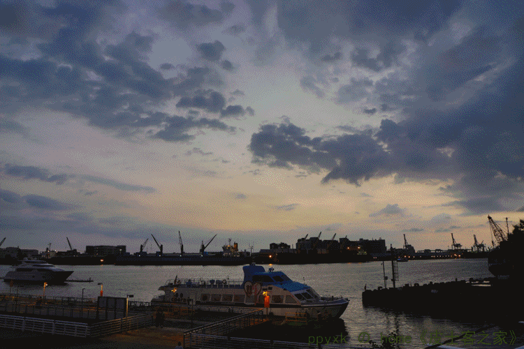 夜幕縮影(31).gif