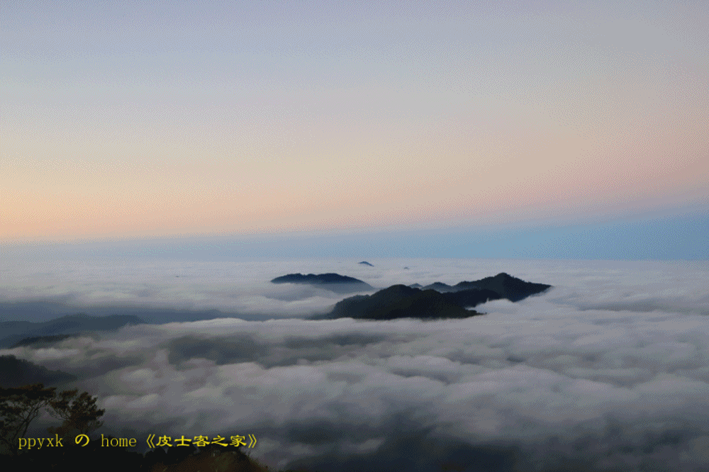 隙頂雲海(11).gif