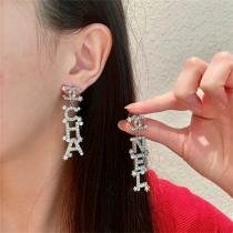 CHANEL ピアス CCロゴ クリスタル装飾 ロングタイプ