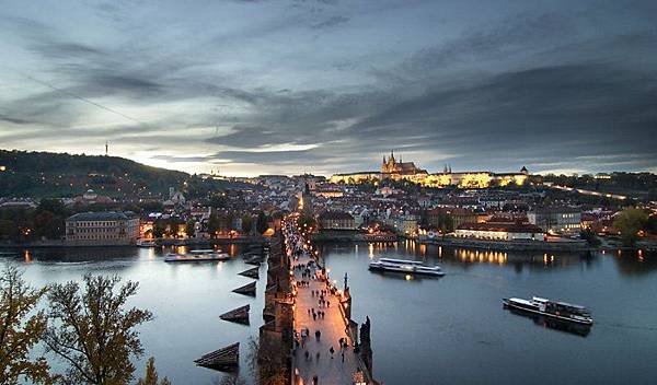 Charles-Bridge-03-1