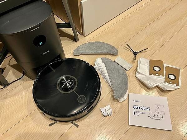 【 開 箱】NEABOT N2 PLUS 自動集塵堡掃拖機器