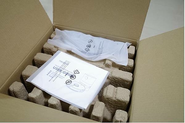 【 開 箱 】NEABOT N2 PLUS 自動集塵堡掃拖機