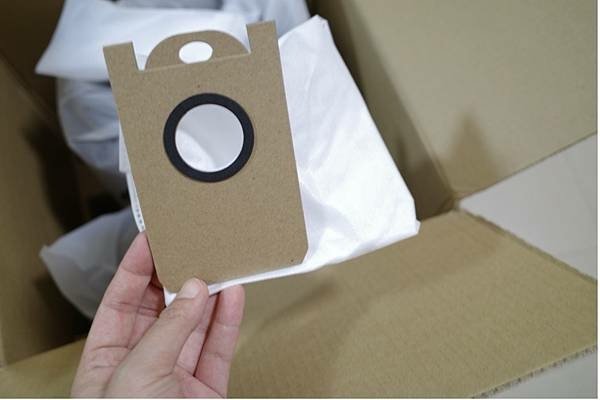 【 開 箱 】NEABOT N2 PLUS 自動集塵堡掃拖機