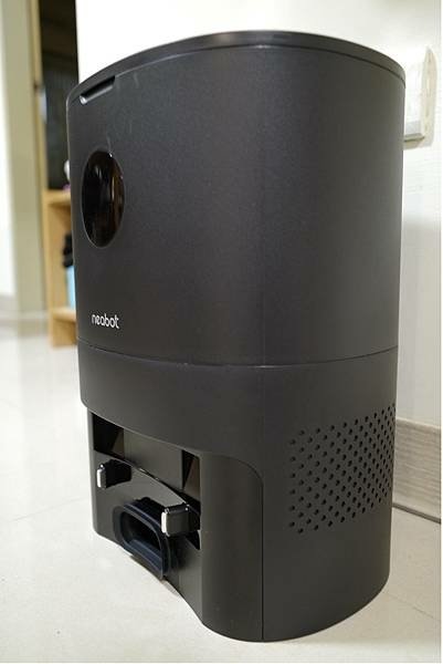 【 開 箱 】NEABOT N2 PLUS 自動集塵堡掃拖機