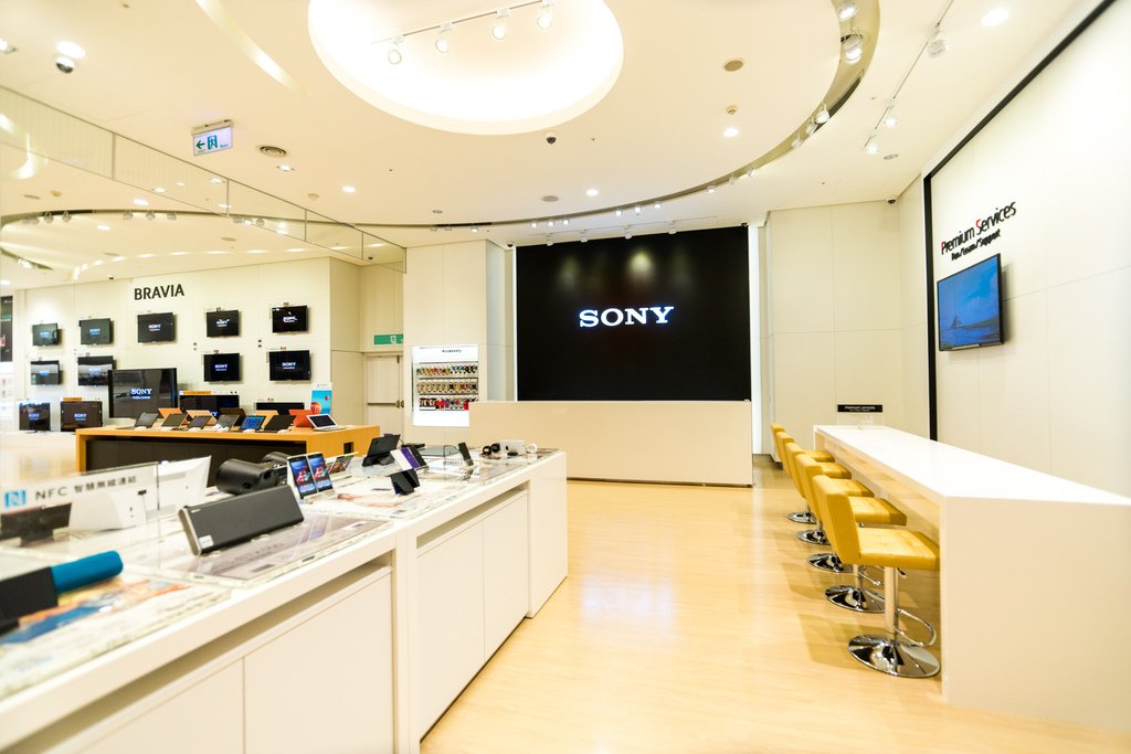 Sony Store高雄直營店重新開幕營運，邀請消費者搶先目睹門市全新風貌，感受尊榮專屬服務