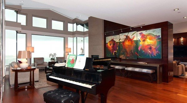 penthouse-living-room-600x330.jpg